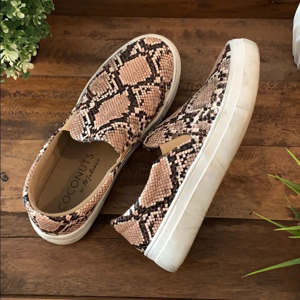 Coconuts by Matisse shoes